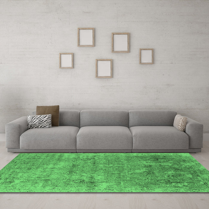 Machine Washable Oriental Emerald Green Industrial Area Rugs in a Living Room,, wshurb2039emgrn