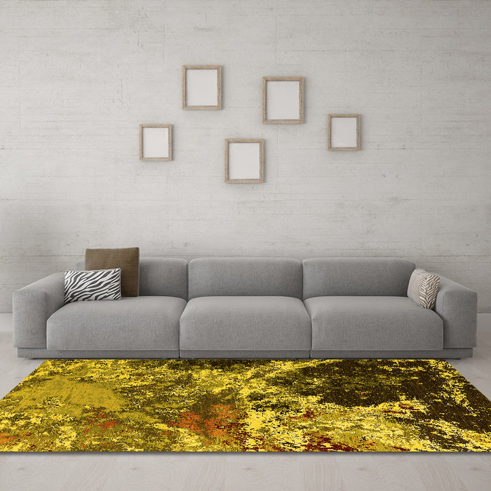 Machine Washable Oriental Yellow Industrial Rug in a Living Room, wshurb2043yw