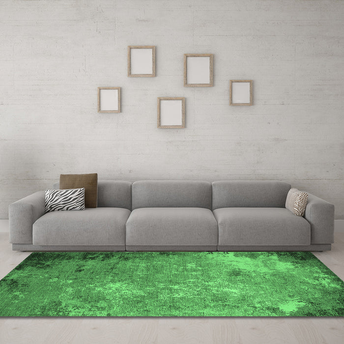 Machine Washable Oriental Emerald Green Industrial Area Rugs in a Living Room,, wshurb2045emgrn