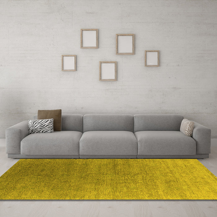 Machine Washable Oriental Yellow Industrial Rug in a Living Room, wshurb2050yw