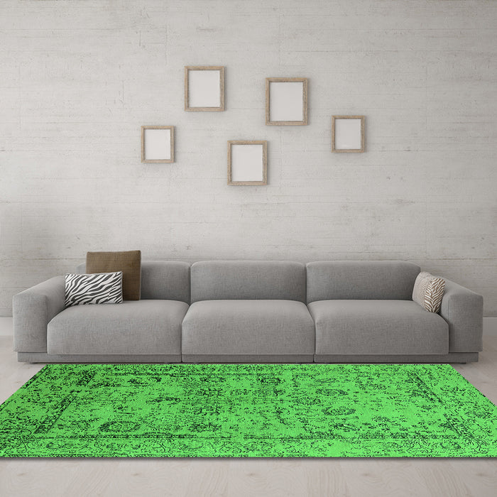 Machine Washable Oriental Green Industrial Area Rugs in a Living Room,, wshurb2051grn
