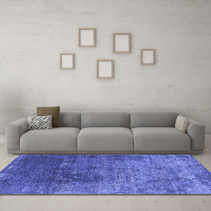 Machine Washable Oriental Blue Industrial Rug in a Living Room, wshurb2053blu