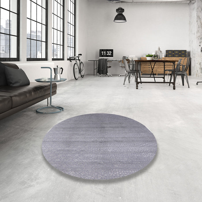 Round Machine Washable Industrial Modern Dark Gray Rug in a Office, wshurb2054