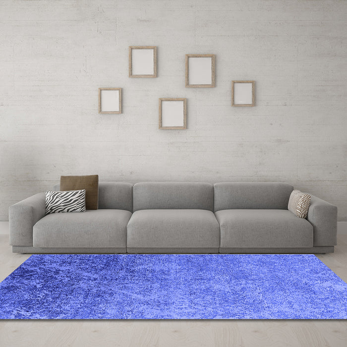 Machine Washable Oriental Blue Industrial Rug in a Living Room, wshurb2066blu