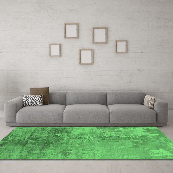 Machine Washable Oriental Emerald Green Industrial Area Rugs in a Living Room,, wshurb2067emgrn