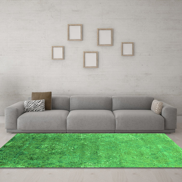 Machine Washable Oriental Green Industrial Area Rugs in a Living Room,, wshurb2077grn