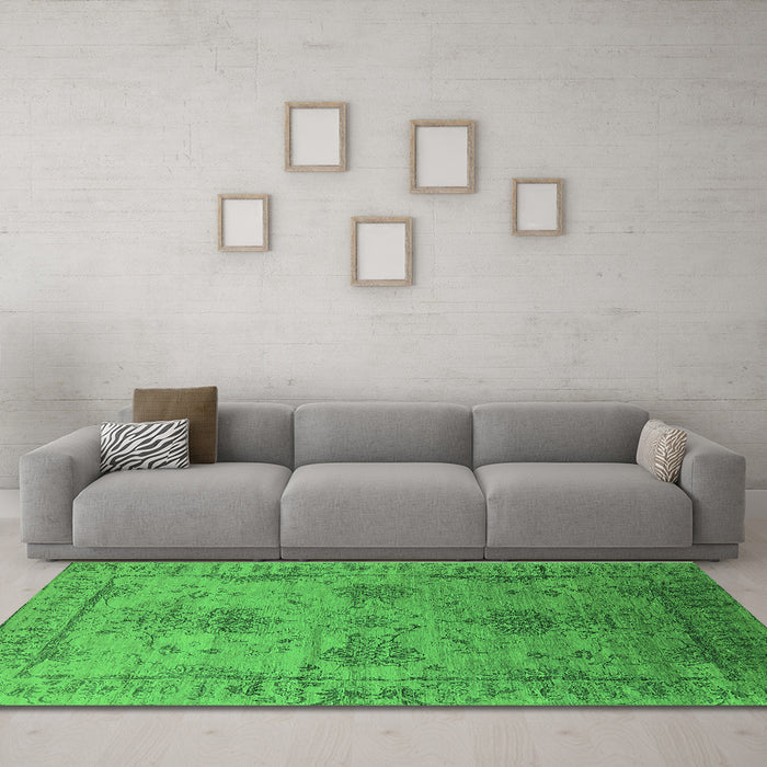 Machine Washable Oriental Green Industrial Area Rugs in a Living Room,, wshurb2080grn