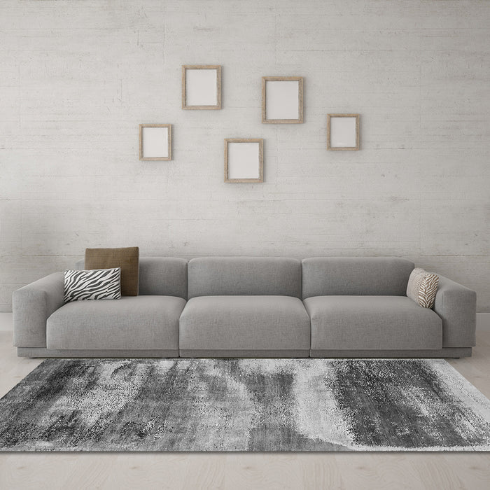 Machine Washable Oriental Gray Industrial Rug in a Living Room,, wshurb2082gry