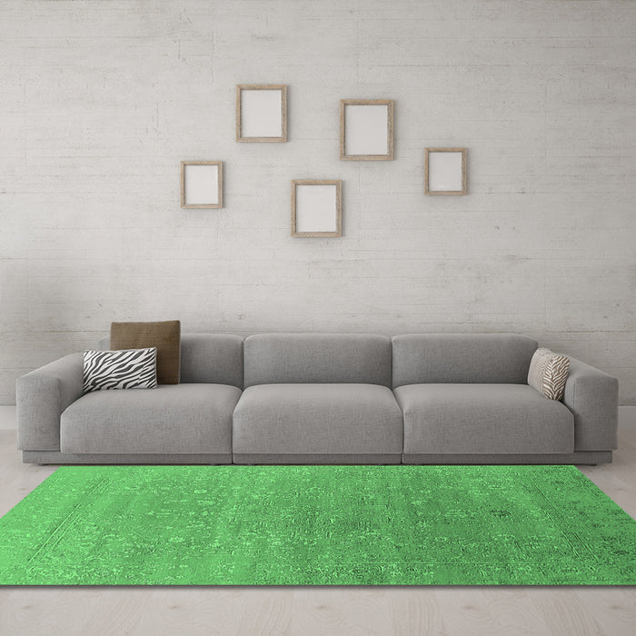 Machine Washable Oriental Emerald Green Industrial Area Rugs in a Living Room,, wshurb2084emgrn