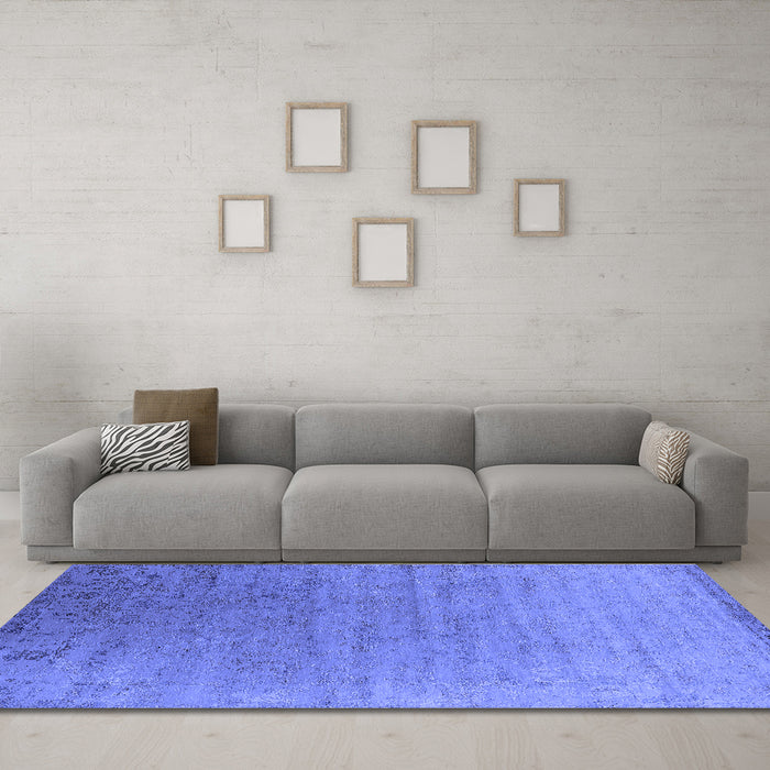 Machine Washable Oriental Blue Industrial Rug in a Living Room, wshurb2085blu
