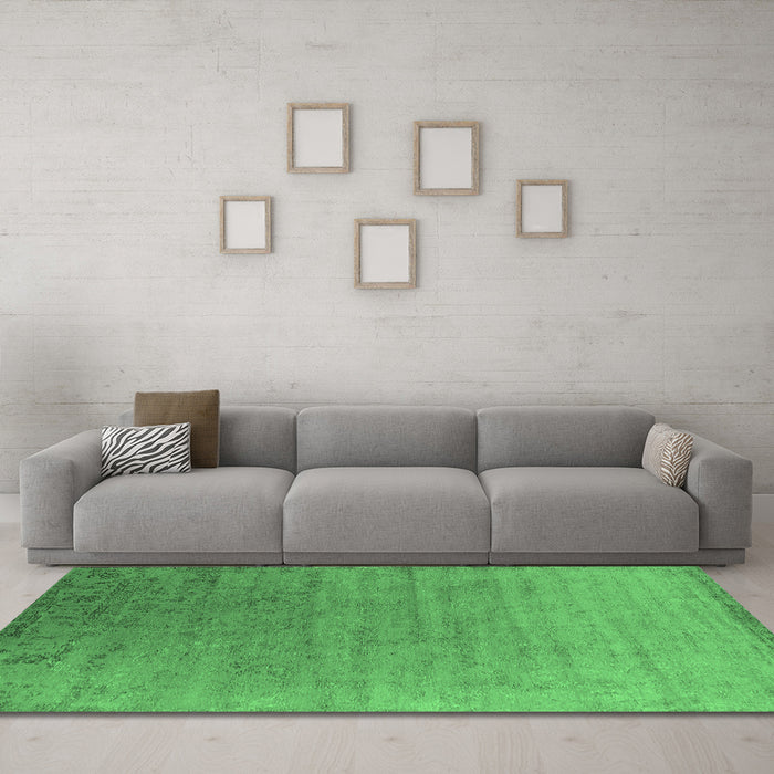 Machine Washable Oriental Emerald Green Industrial Area Rugs in a Living Room,, wshurb2085emgrn