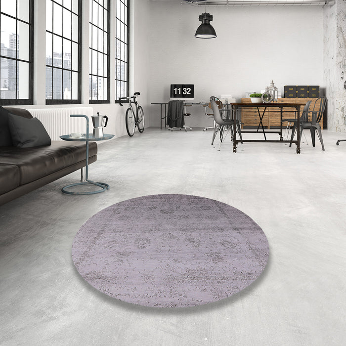 Round Machine Washable Industrial Modern Dark Gray Rug in a Office, wshurb2086