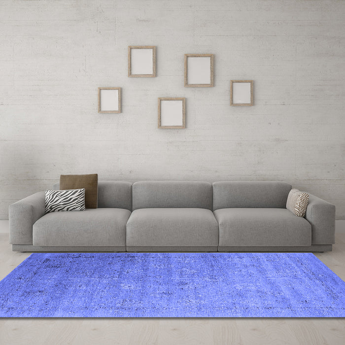 Machine Washable Oriental Blue Industrial Rug in a Living Room, wshurb2087blu