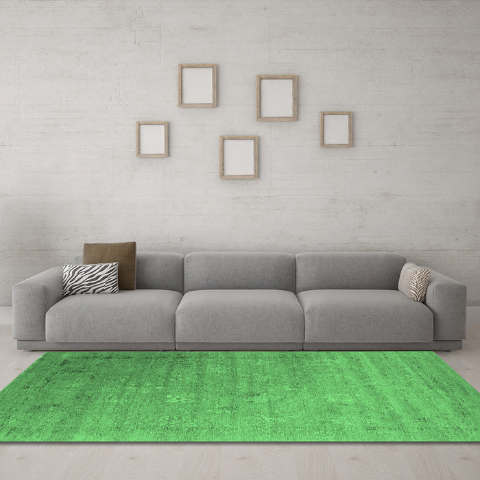 Machine Washable Oriental Emerald Green Industrial Area Rugs in a Living Room,, wshurb2087emgrn