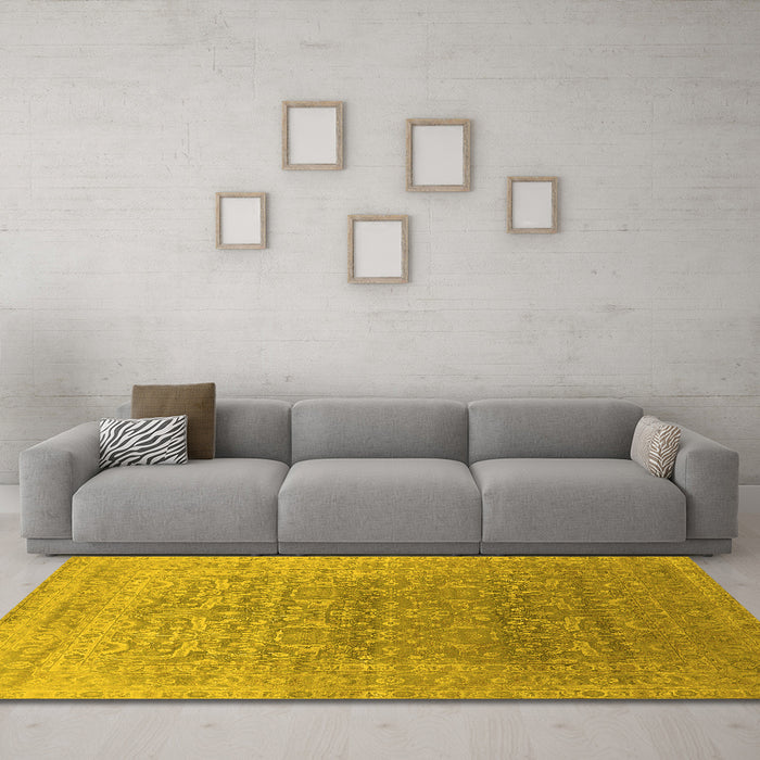 Machine Washable Oriental Yellow Industrial Rug in a Living Room, wshurb2091yw