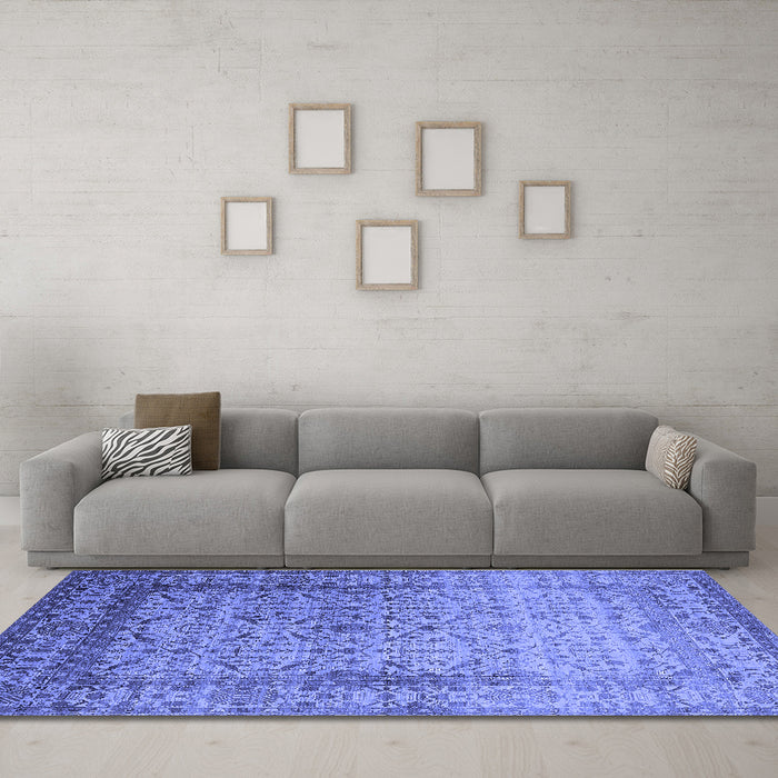 Machine Washable Oriental Blue Industrial Rug in a Living Room, wshurb2092blu