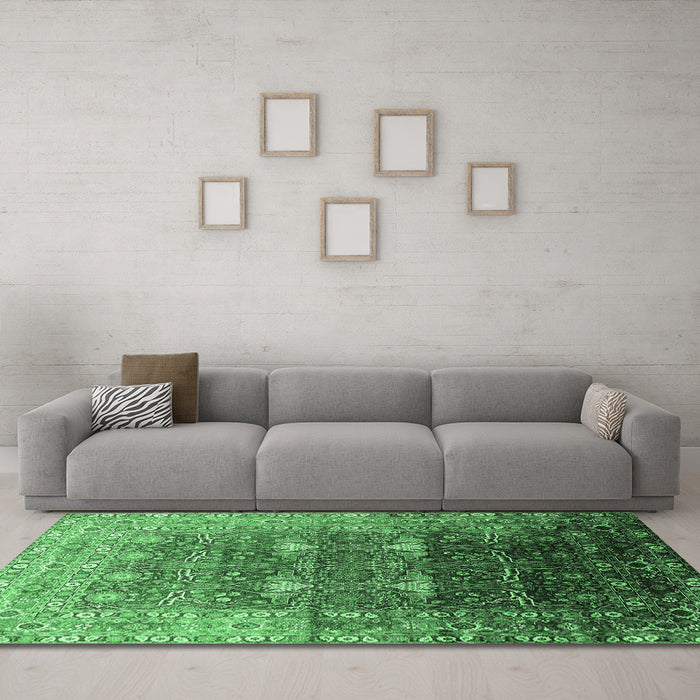 Machine Washable Oriental Emerald Green Industrial Area Rugs in a Living Room,, wshurb2093emgrn