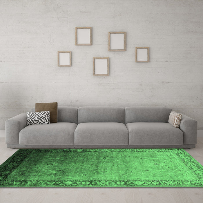 Machine Washable Oriental Emerald Green Industrial Area Rugs in a Living Room,, wshurb2094emgrn