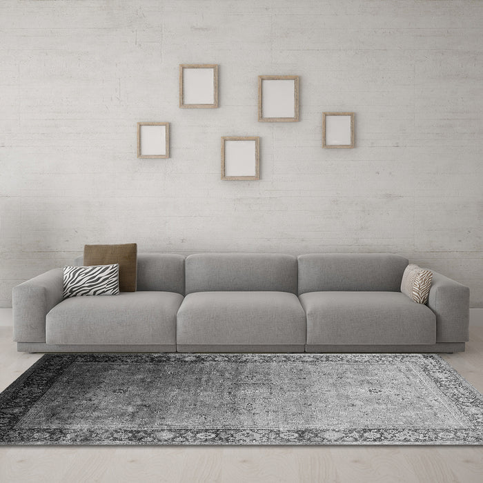 Machine Washable Oriental Gray Industrial Rug in a Living Room,, wshurb2094gry
