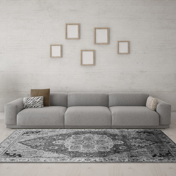 Machine Washable Oriental Gray Industrial Rug in a Living Room,, wshurb2101gry