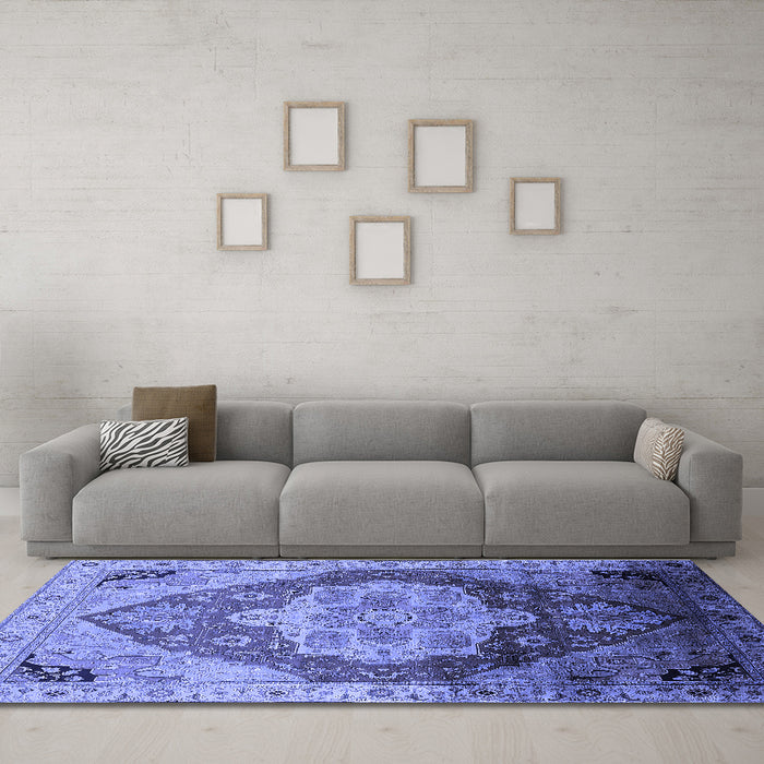 Machine Washable Oriental Blue Industrial Rug in a Living Room, wshurb2101blu