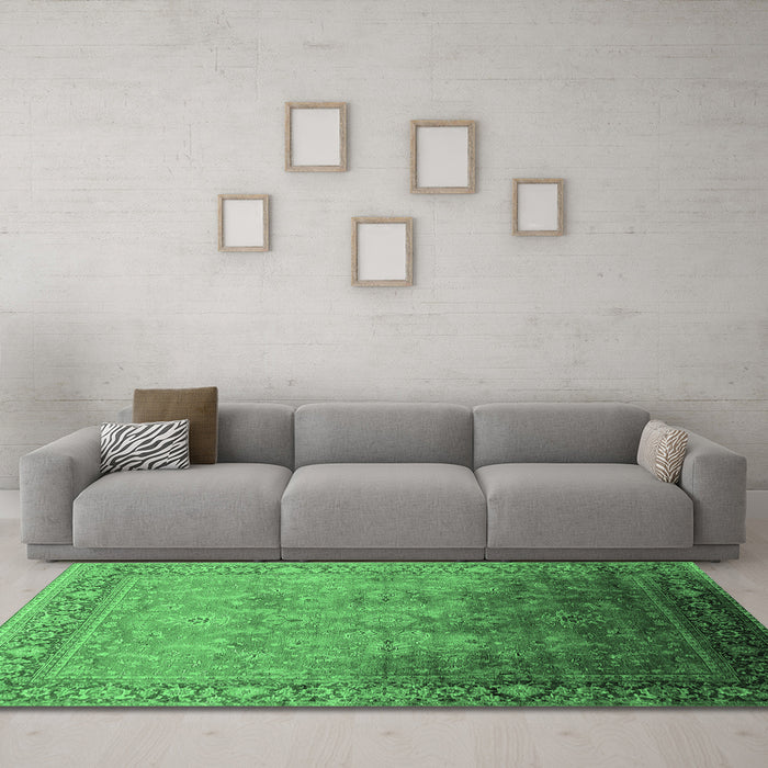 Machine Washable Oriental Emerald Green Industrial Area Rugs in a Living Room,, wshurb2102emgrn
