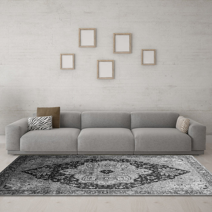 Machine Washable Oriental Gray Industrial Rug in a Living Room,, wshurb2104gry