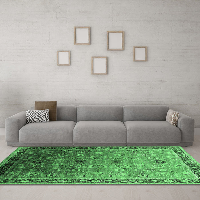 Machine Washable Oriental Emerald Green Industrial Area Rugs in a Living Room,, wshurb2105emgrn