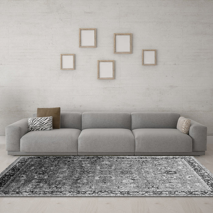 Machine Washable Oriental Gray Industrial Rug in a Living Room,, wshurb2105gry