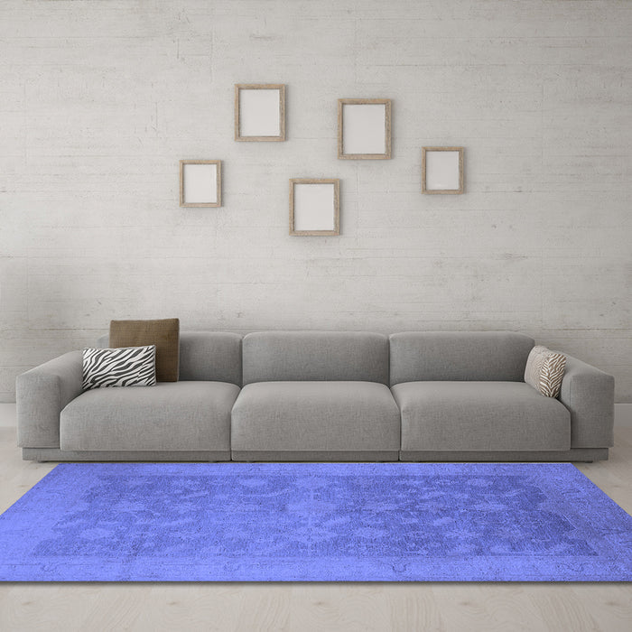 Machine Washable Oriental Blue Industrial Rug in a Living Room, wshurb2110blu