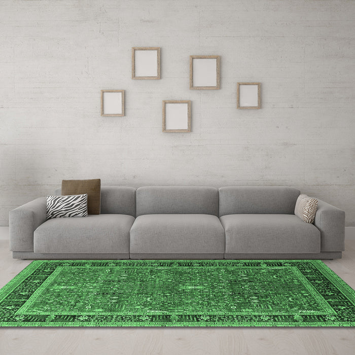 Machine Washable Oriental Emerald Green Industrial Area Rugs in a Living Room,, wshurb2113emgrn