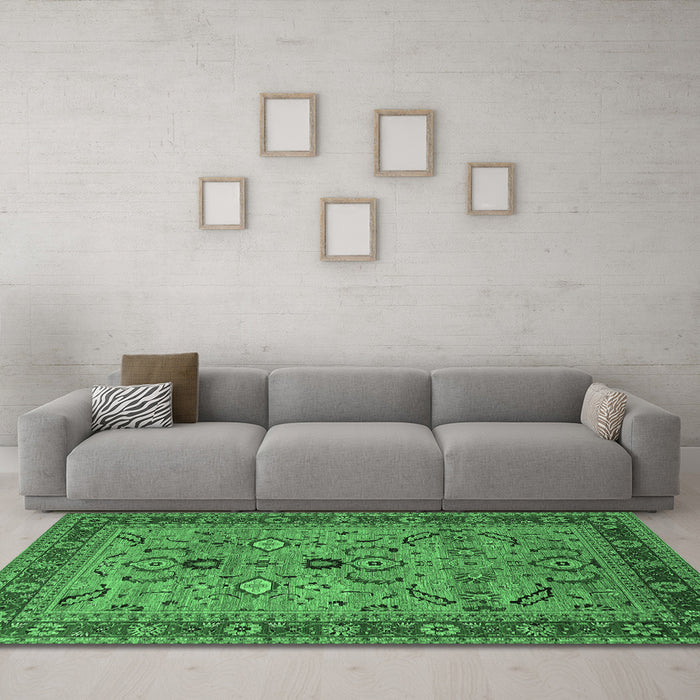 Machine Washable Oriental Emerald Green Industrial Area Rugs in a Living Room,, wshurb2114emgrn