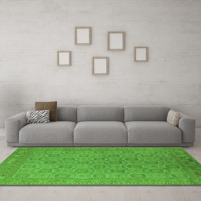 Machine Washable Oriental Green Industrial Area Rugs in a Living Room,, wshurb2121grn