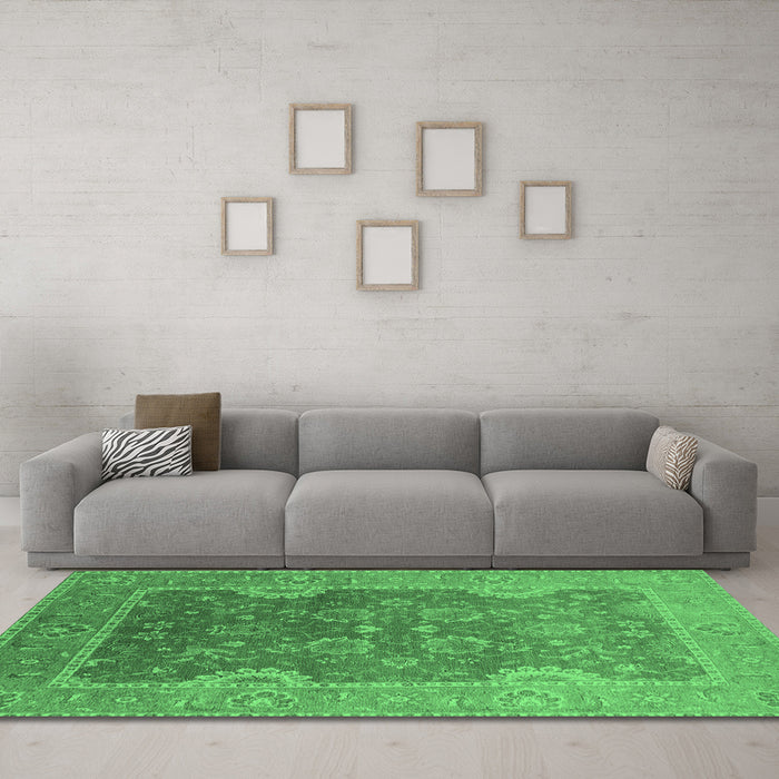 Machine Washable Oriental Emerald Green Industrial Area Rugs in a Living Room,, wshurb2125emgrn