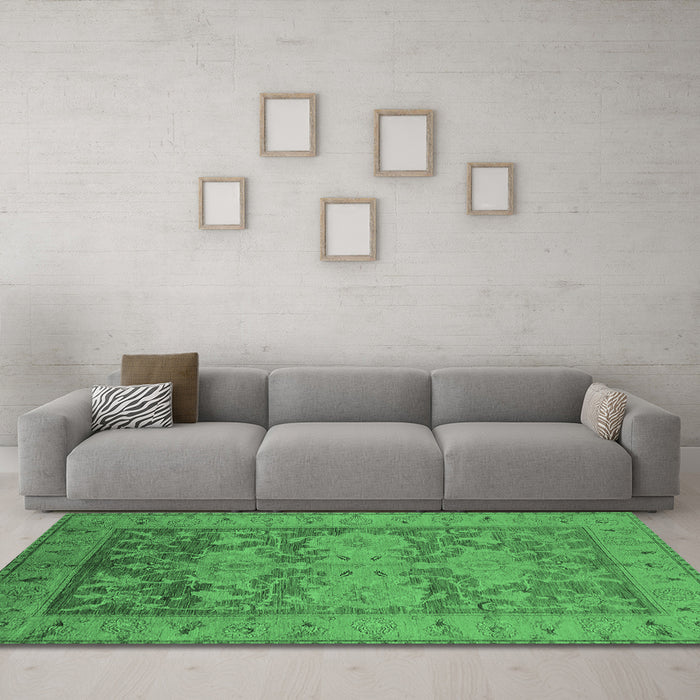 Machine Washable Oriental Emerald Green Industrial Area Rugs in a Living Room,, wshurb2126emgrn