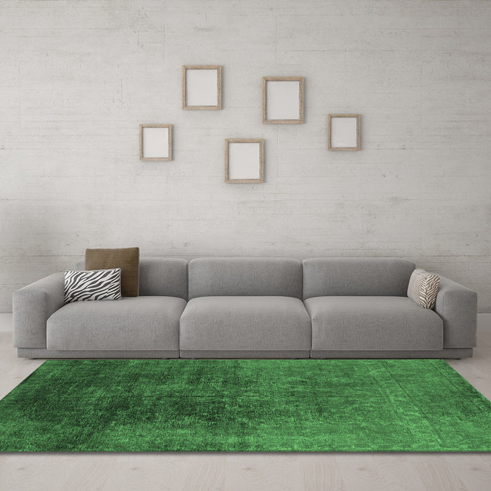 Machine Washable Oriental Emerald Green Industrial Area Rugs in a Living Room,, wshurb2127emgrn
