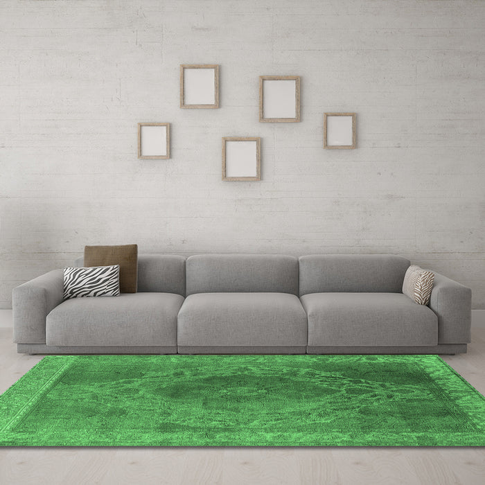Machine Washable Oriental Emerald Green Industrial Area Rugs in a Living Room,, wshurb2131emgrn
