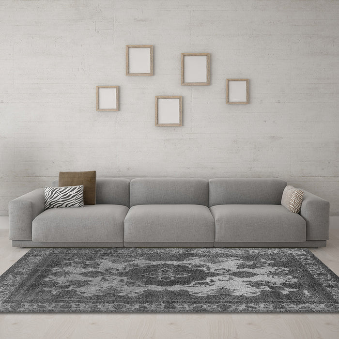 Machine Washable Oriental Gray Industrial Rug in a Living Room,, wshurb2132gry