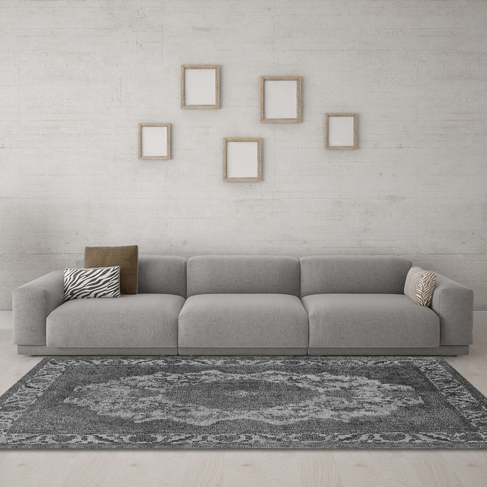 Machine Washable Oriental Gray Industrial Rug in a Living Room,, wshurb2133gry