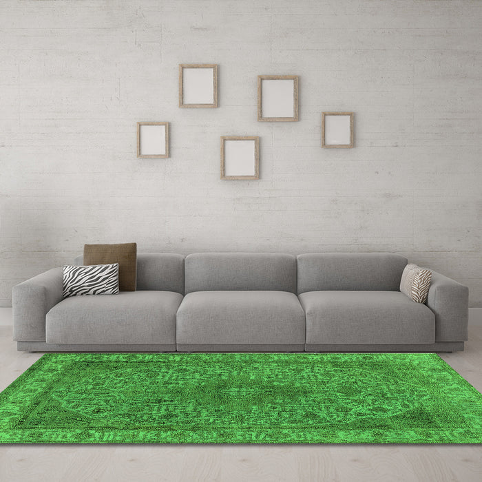 Machine Washable Oriental Green Industrial Area Rugs in a Living Room,, wshurb2135grn