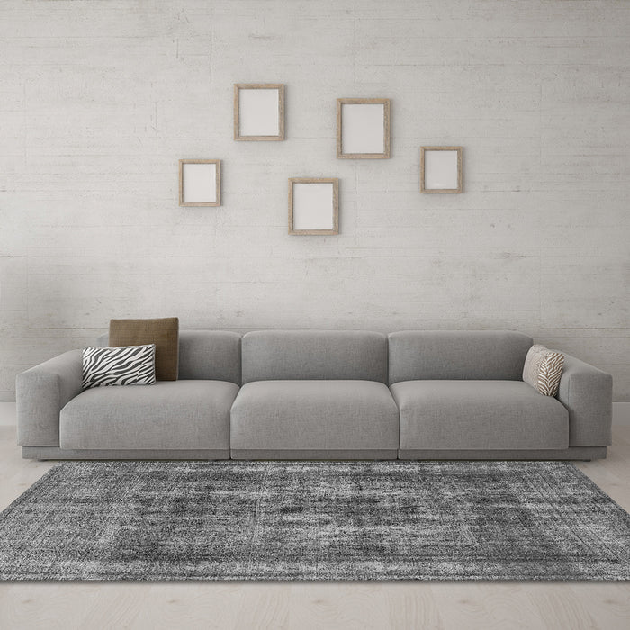 Machine Washable Oriental Gray Industrial Rug in a Living Room,, wshurb2137gry