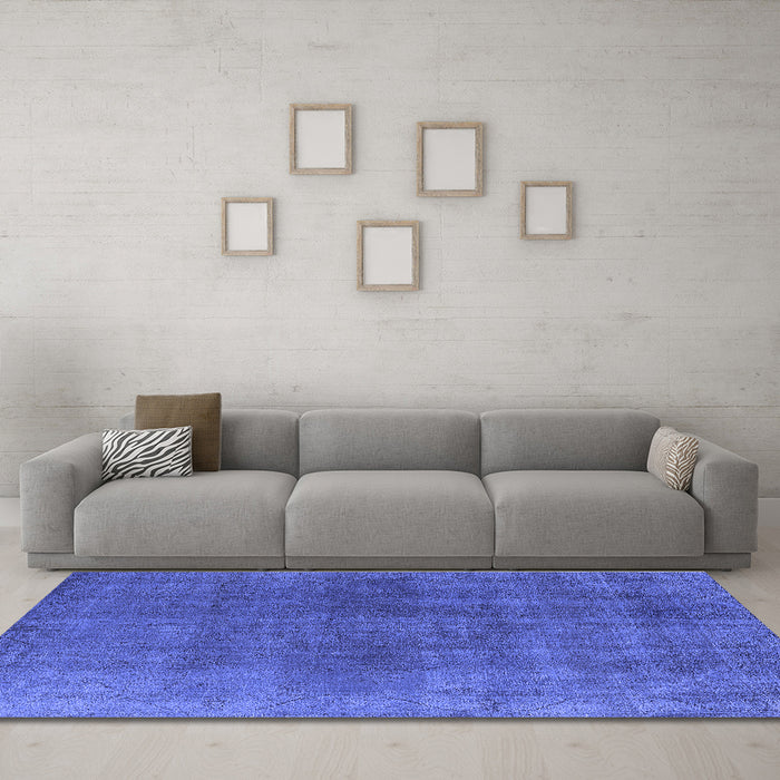 Machine Washable Oriental Blue Industrial Rug in a Living Room, wshurb2139blu
