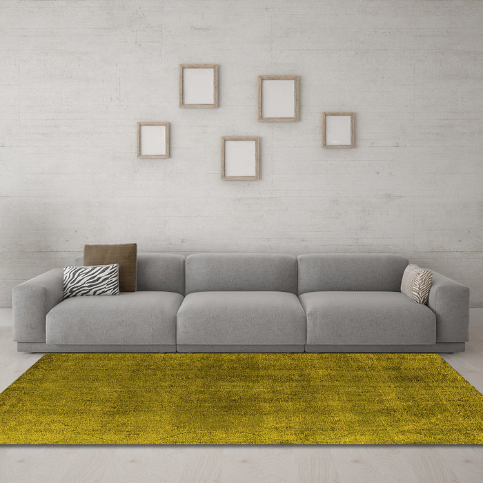 Machine Washable Oriental Yellow Industrial Rug in a Living Room, wshurb2139yw