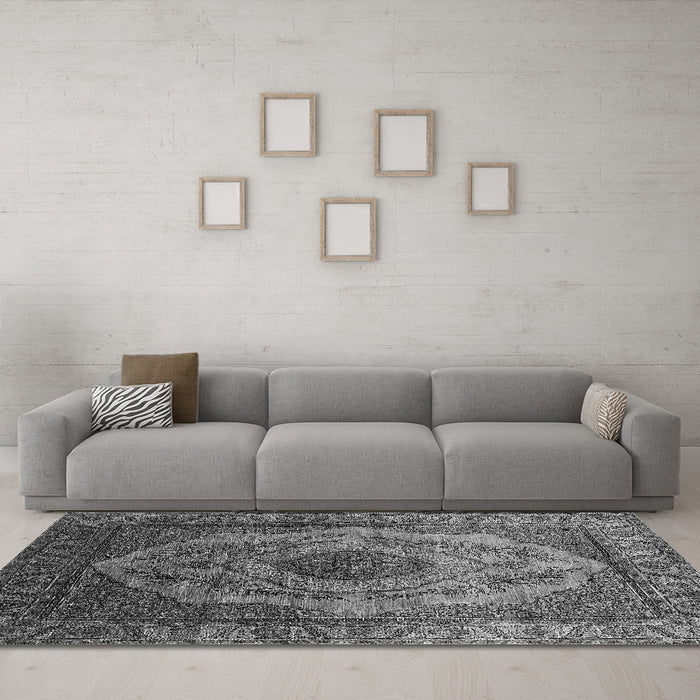 Machine Washable Oriental Gray Industrial Rug in a Living Room,, wshurb2147gry