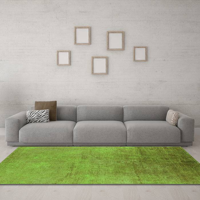 Machine Washable Oriental Green Industrial Area Rugs in a Living Room,, wshurb2153grn