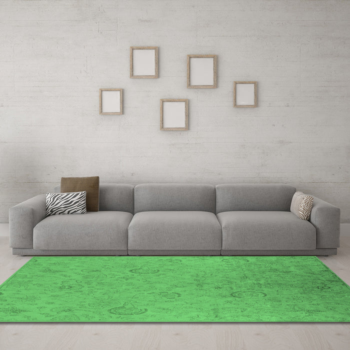 Machine Washable Oriental Emerald Green Industrial Area Rugs in a Living Room,, wshurb2156emgrn