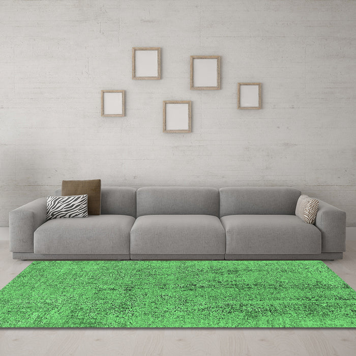 Machine Washable Oriental Emerald Green Industrial Area Rugs in a Living Room,, wshurb2157emgrn