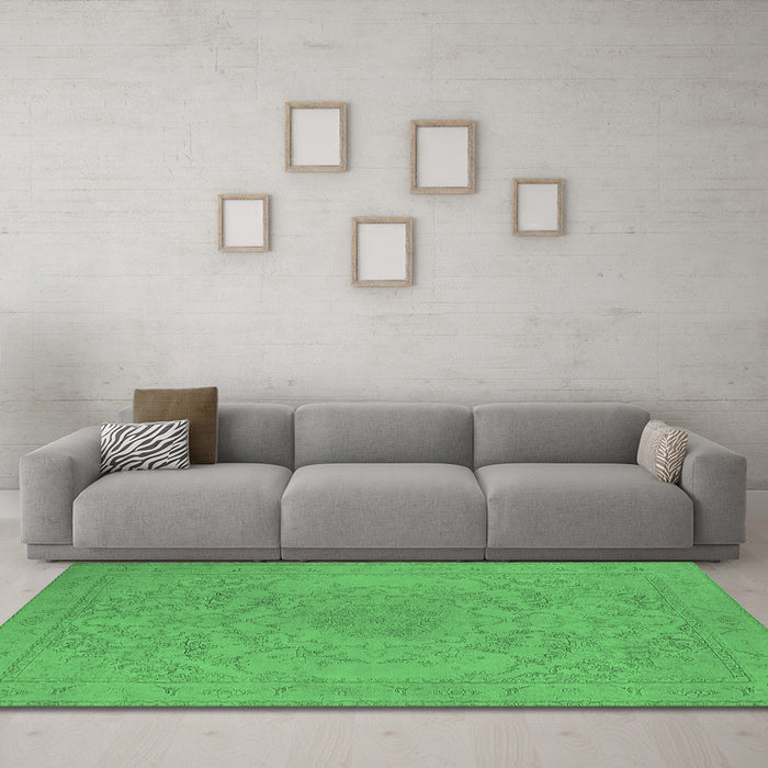 Machine Washable Oriental Emerald Green Industrial Area Rugs in a Living Room,, wshurb2166emgrn