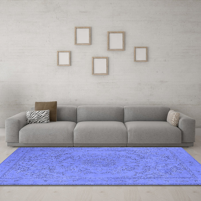 Machine Washable Oriental Blue Industrial Rug in a Living Room, wshurb2166blu