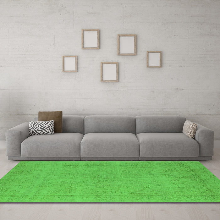 Machine Washable Oriental Green Industrial Area Rugs in a Living Room,, wshurb2167grn